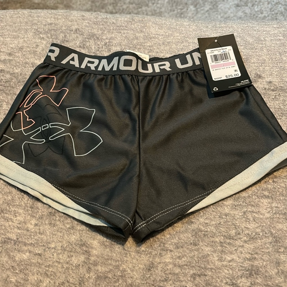 Girls size 6 Under Armour shorts NWT